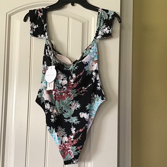 SOLD❌🆕RADIO FIJI KYOTO MARIKO ONE PIECE (SzM) - Picture 8 of 12